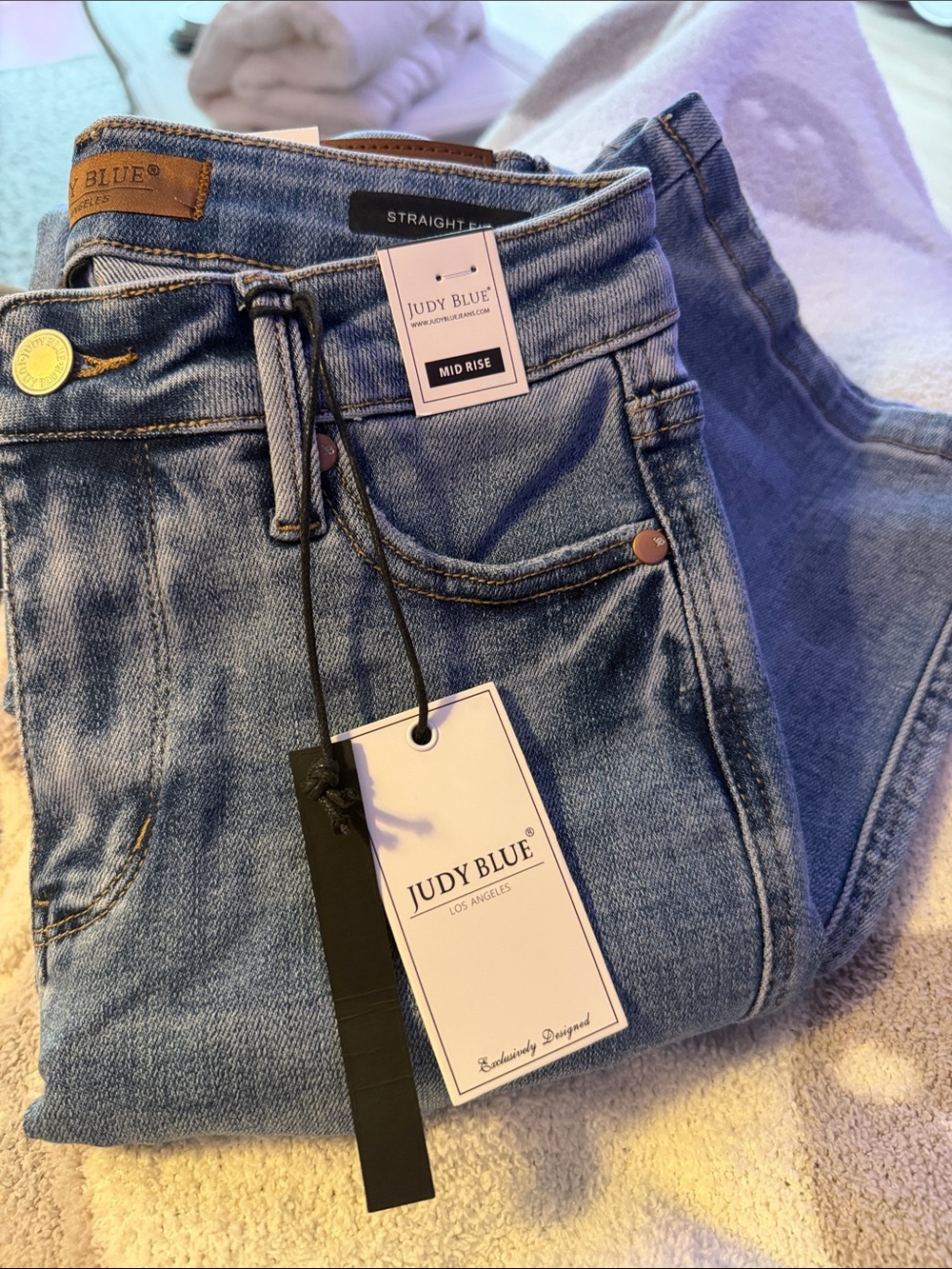 Judy Blue Medium Light Blue Mid Rise Straight Leg Jeans